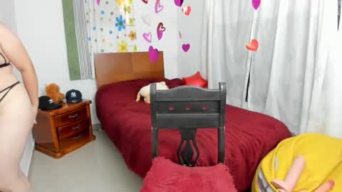 Snapshot of kendallwrist chatting on 11.04.25 Fernanda online show from 11.04.25