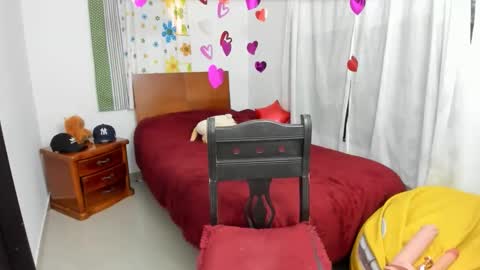 Snapshot of kendallwrist chatting on 11.06.25 Fernanda online show from 11.06.25