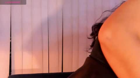 Kendra crow online show from 11.12.25