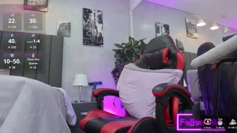 Snapshot of kendra_london chatting on 11.21.25 Kendra London online show from 11.21.25