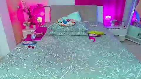 kendra_love31 online show from 08.10.26