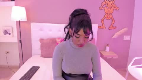 kendrachavez_ online show from 11.07.25