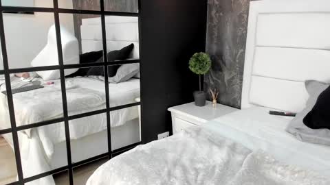 KENDRA online show from 02.28.25