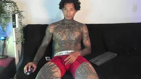 Snapshot of kendrik_brown chatting on 11.03.25 kendrick brown online show from 11.03.25