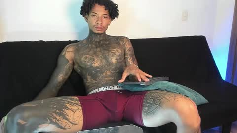 Snapshot of kendrik_brown chatting on 11.04.25 kendrick brown online show from 11.04.25