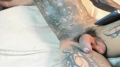 Snapshot of kendrik_brown chatting on 12.05.25 kendrick brown online show from 12.05.25