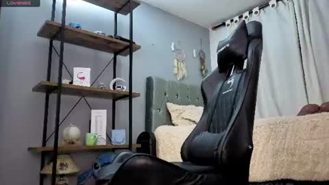 Chriss Morales online show from 07.12.26
