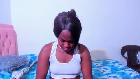 Snapshot of keniamontez chatting on 10.30.25 Kenia online show from 10.30.25