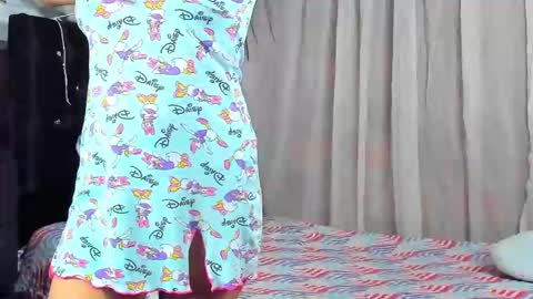 kenia walker online show from 03.13.26