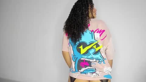 Snapshot of keniia_riizz chatting on 11.18.25 Kenia online show from 11.18.25