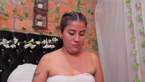 kenia walker  online show from 05.22.26