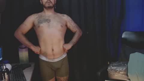 Snapshot of kenllyhot chatting on 03.11.26 Kenlly online show from 03.11.26