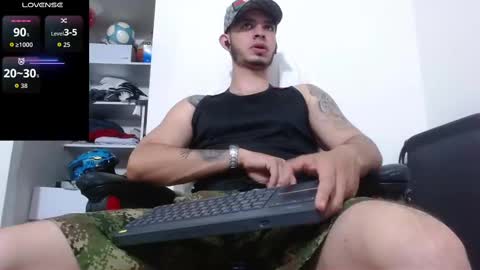 Snapshot of kenn_blake1 chatting on 10.20.25 blake online show from 10.20.25
