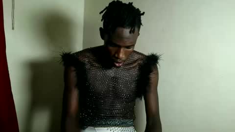 Kenia online show from 12.17.25