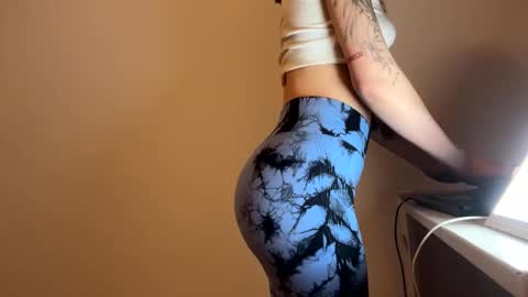 Snapshot of kennasoft chatting on 02.28.25 Kenna next time online - 2nd of Dec online show from 02.28.25