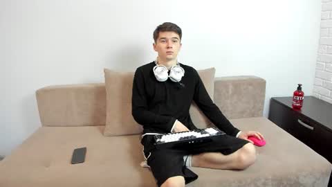kennedy max online show from 06.11.26