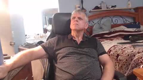 Snapshot of kent_ham chatting on 09.20.25 kent_ham online show from 09.20.25