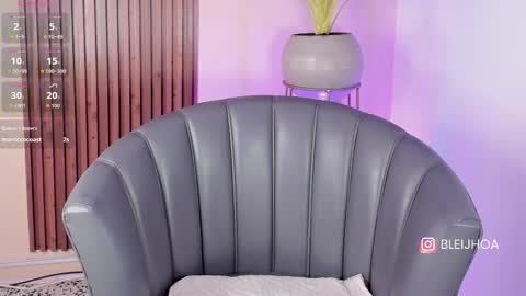 Snapshot of kenykitty chatting on 11.09.25 Keny Kitty Onlyfans Kenayfoxx online show from 11.09.25