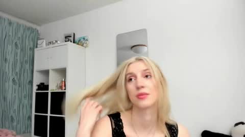 Kenzie online show from 04.20.26