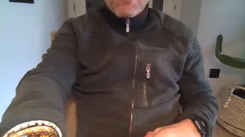 Snapshot of kermitgp3 chatting on 12.04.25 Anton online show from 12.04.25