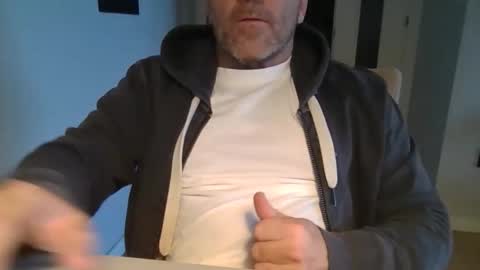 Snapshot of kermitgp3 chatting on 12.15.25 Anton online show from 12.15.25