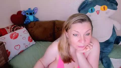 Snapshot of kerryblarex chatting on 11.04.25 Kerry online show from 11.04.25