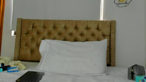 Kery Hillson online show from 09.26.25