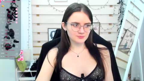 Snapshot of ketrin_pirsss chatting on 01.08.26 Ketrin online show from 01.08.26