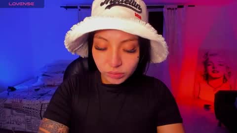 Snapshot of ketzia_doll chatting on 10.05.25 Ketzia online show from 10.05.25