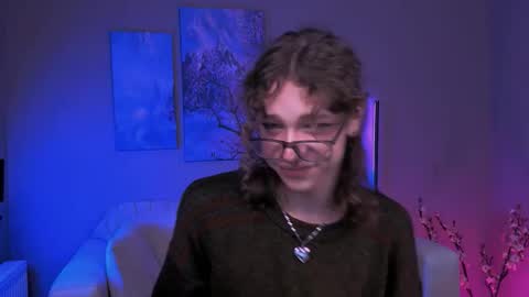 Snapshot of kevi_sunn chatting on 10.12.25 kevi here online show from 10.12.25