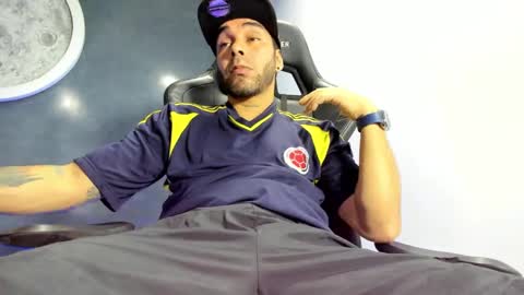 Snapshot of kevin_bronx chatting on 01.23.25 Kevin online show from 01.23.25
