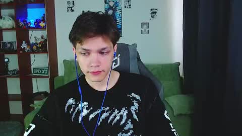 Snapshot of kevin_joestar chatting on 09.26.25 Kevin online show from 09.26.25