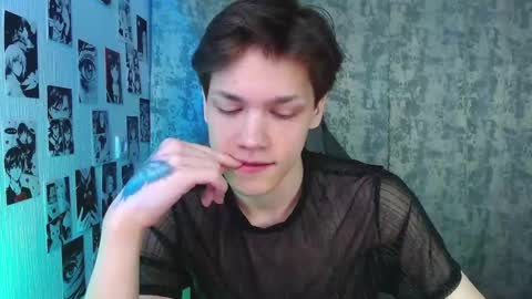 Snapshot of kevin_joestar chatting on 10.23.25 Kevin online show from 10.23.25