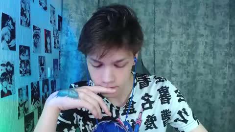 Snapshot of kevin_joestar chatting on 10.28.25 Kevin online show from 10.28.25