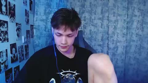 Snapshot of kevin_joestar chatting on 11.21.25 Kevin online show from 11.21.25