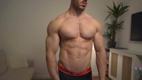 Snapshot of kevinandresxx chatting on 12.02.24 Kevin online show from 12.02.24