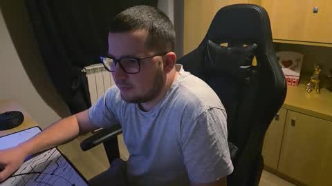 Snapshot of kevinnlovely95 chatting on 02.01.26 Kevinn online show from 02.01.26