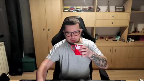 Snapshot of kevinnlovely95 chatting on 04.03.26 Kevinn online show from 04.03.26