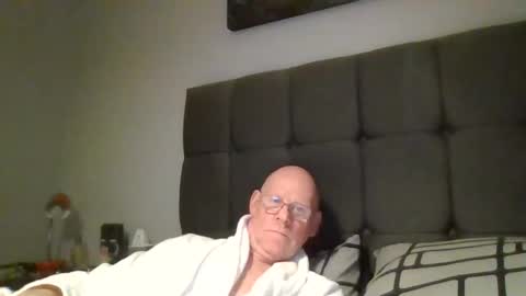 kevlooking4sez online show from 02.16.25