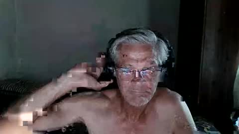 Snapshot of kevwestunder9696 chatting on 02.24.25 kevwestunder9696 online show from 02.24.25