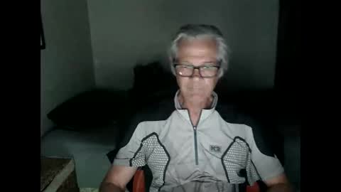 Snapshot of kevwestunder9696 chatting on 10.12.25 kevwestunder9696 online show from 10.12.25