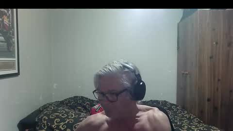 Snapshot of kevwestunder9696 chatting on 10.30.25 kevwestunder9696 online show from 10.30.25