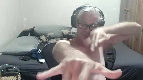 kevwestunder9696 online show from 11.21.25