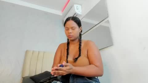 Snapshot of keyla_mejia chatting on 05.03.26 Keyla online show from 05.03.26