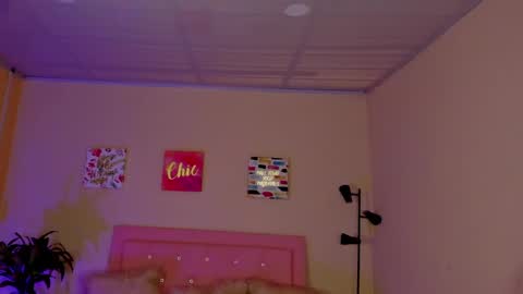 Snapshot of keyla_roberts_ chatting on 03.09.25 Adhara. Help me reach 100 likes online show from 03.09.25