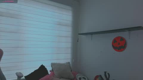 Snapshot of keyla_roberts_ chatting on 10.04.25 Adhara. Help me reach 100 likes online show from 10.04.25