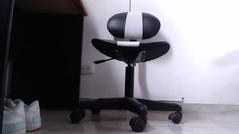 Snapshot of keylie_saenz28 chatting on 11.13.25 online show from 11.13.25