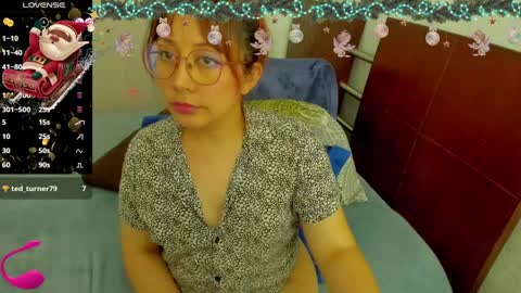 Danna Sofia online show from 12.17.24