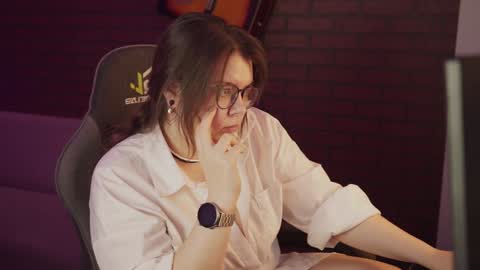 Snapshot of keytsilvas chatting on 01.06.25 Keyt online show from 01.06.25