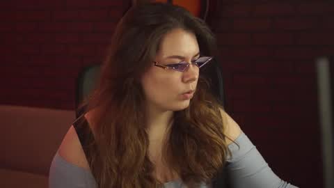 Snapshot of keytsilvas chatting on 02.11.25 Keyt online show from 02.11.25